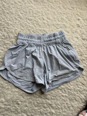 lululemon athletica Light Gray Elastic-Waist Athletic Shorts
